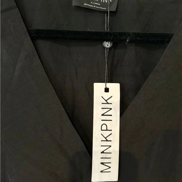 🍀 MINKPINK NWT HARPER TWIST BLOUSE SIZE XL - Picture 3 of 6